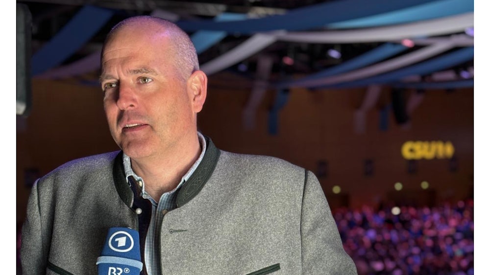 Kommunalwahl 2026: Drei Männer fordern Unterschleißheims Bürgermeister ...