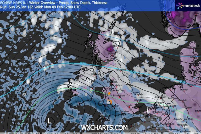 Snow blizzard bringing almost 70 inches of snow set to bury most of UK ...