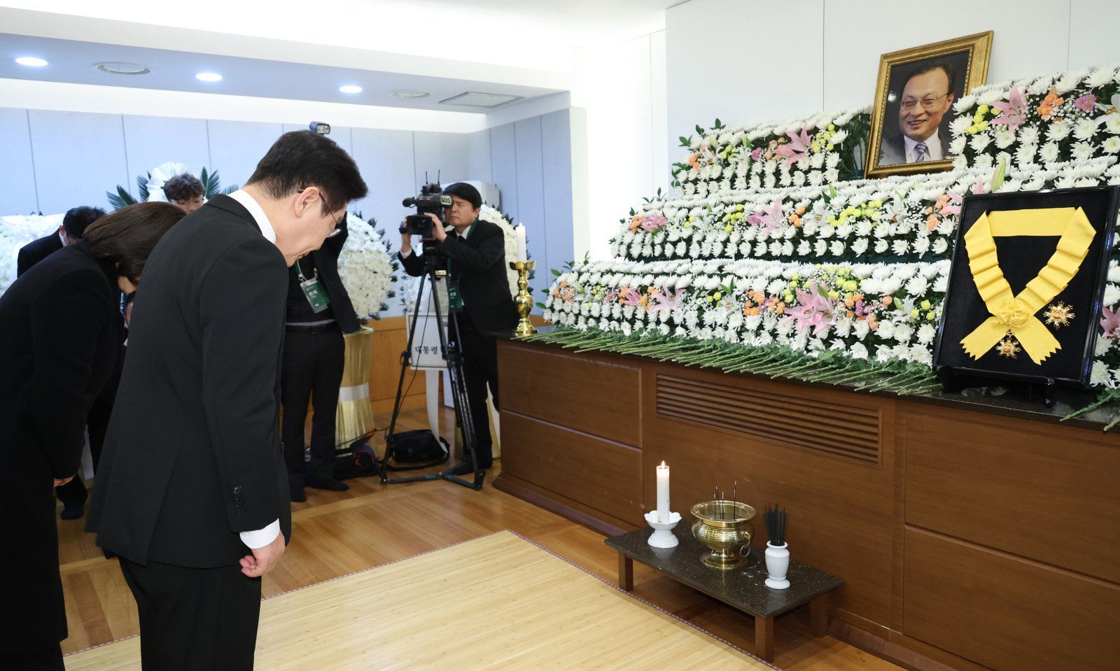 이해찬 전 총리 추모와 한중관계 진전, 수도권 쓰레기 문제 심각화