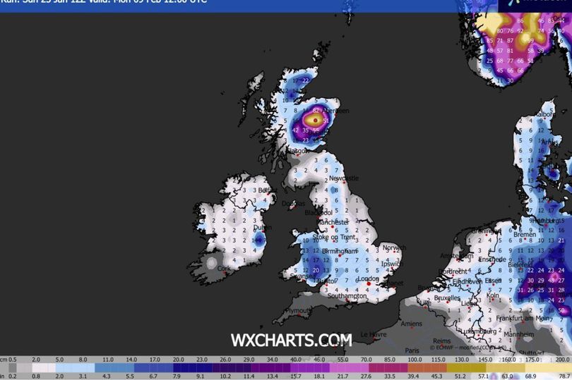 Snow blizzard bringing almost 70 inches of snow set to bury most of UK ...