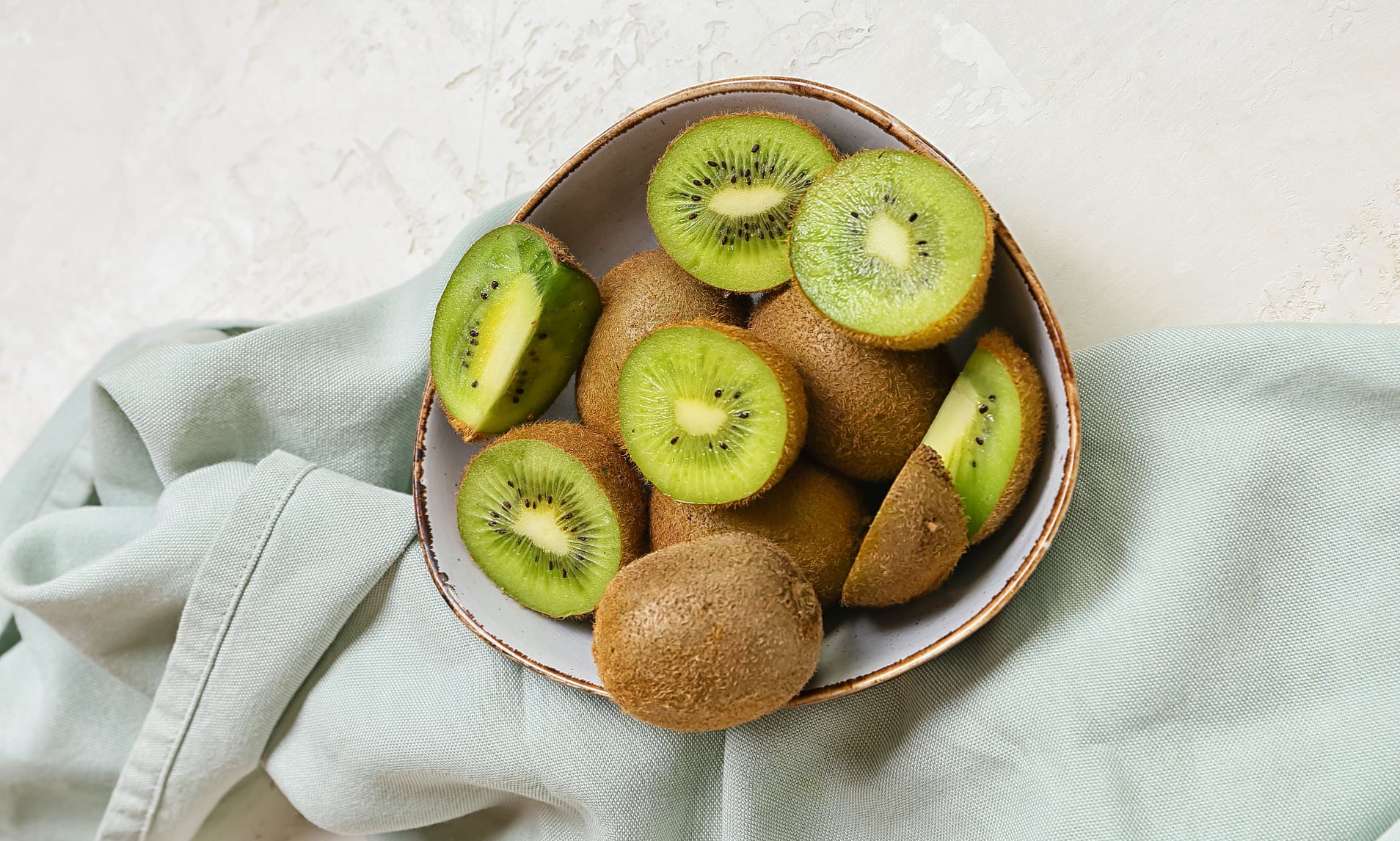 Kiwi unpeeled: How two a day could be the key to fresher skin and better sleep<br><br>