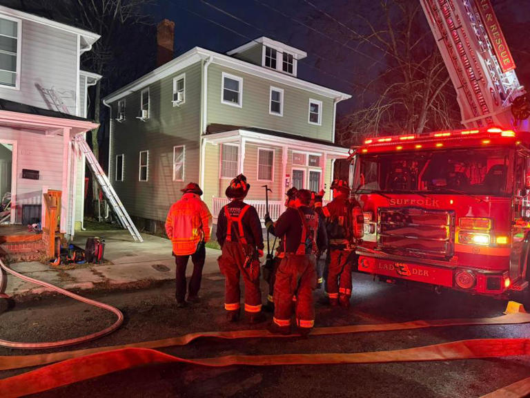 5 displaced following fire on Grayson Court in Suffolk
