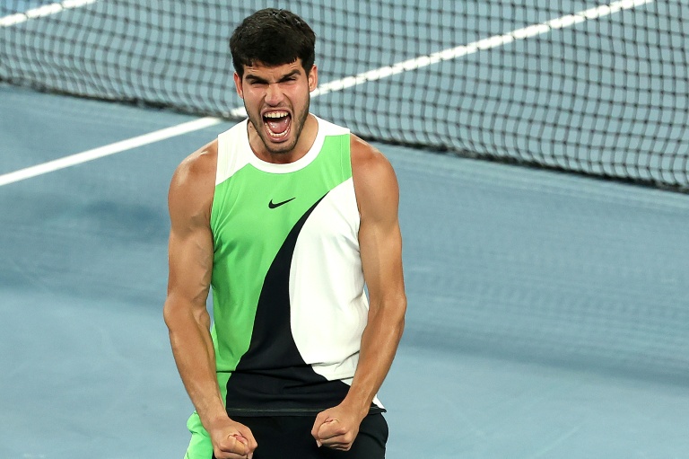 Alcaraz rolls into maiden Melbourne semi-final and date with Zverev<br><br>