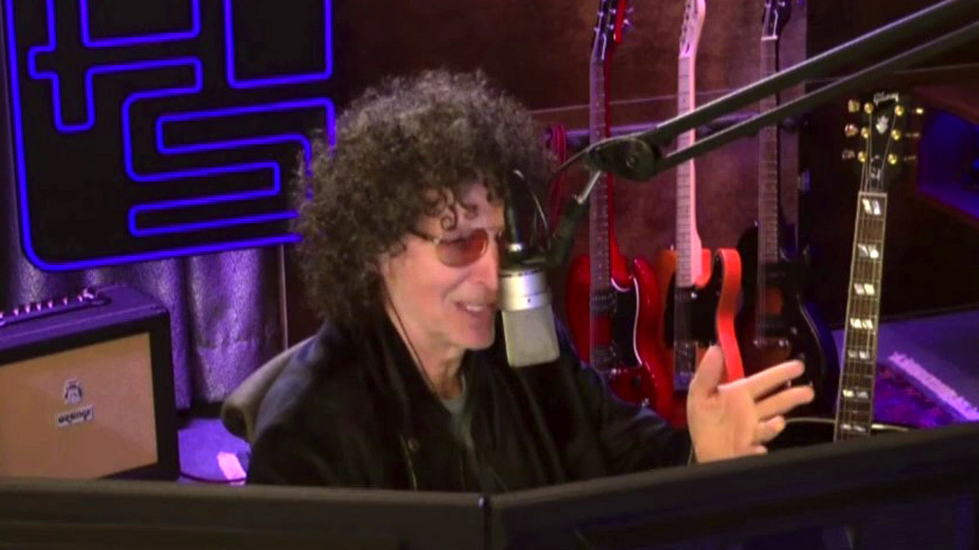 Howard Stern celebrates Al Roker’s 30th anniversary at TODAY