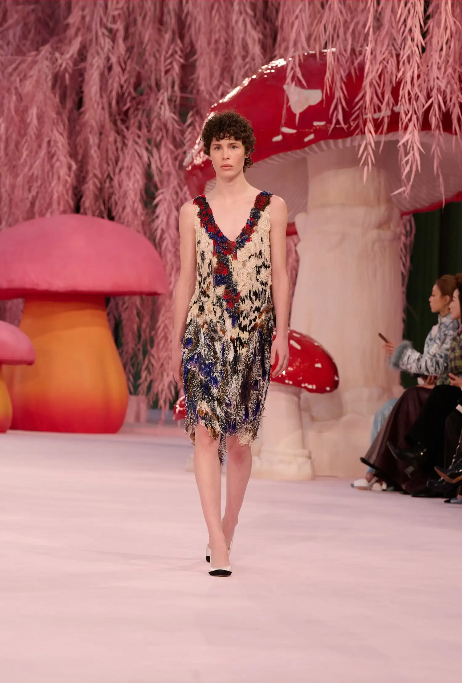 El debut de Matthieu Blazy en la alta costura de Chanel llena de ...