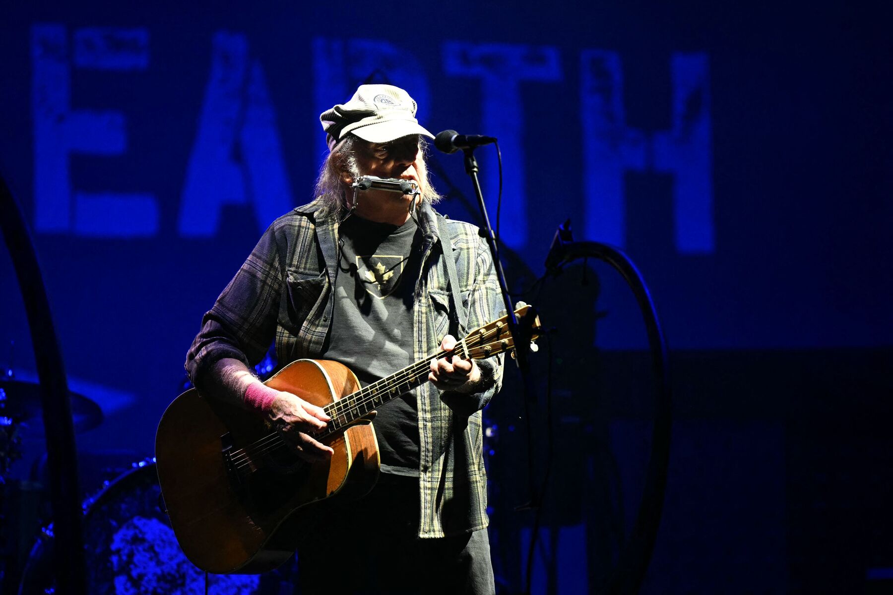 Neil Young entfernt aus Protest seine Musik von Amazon