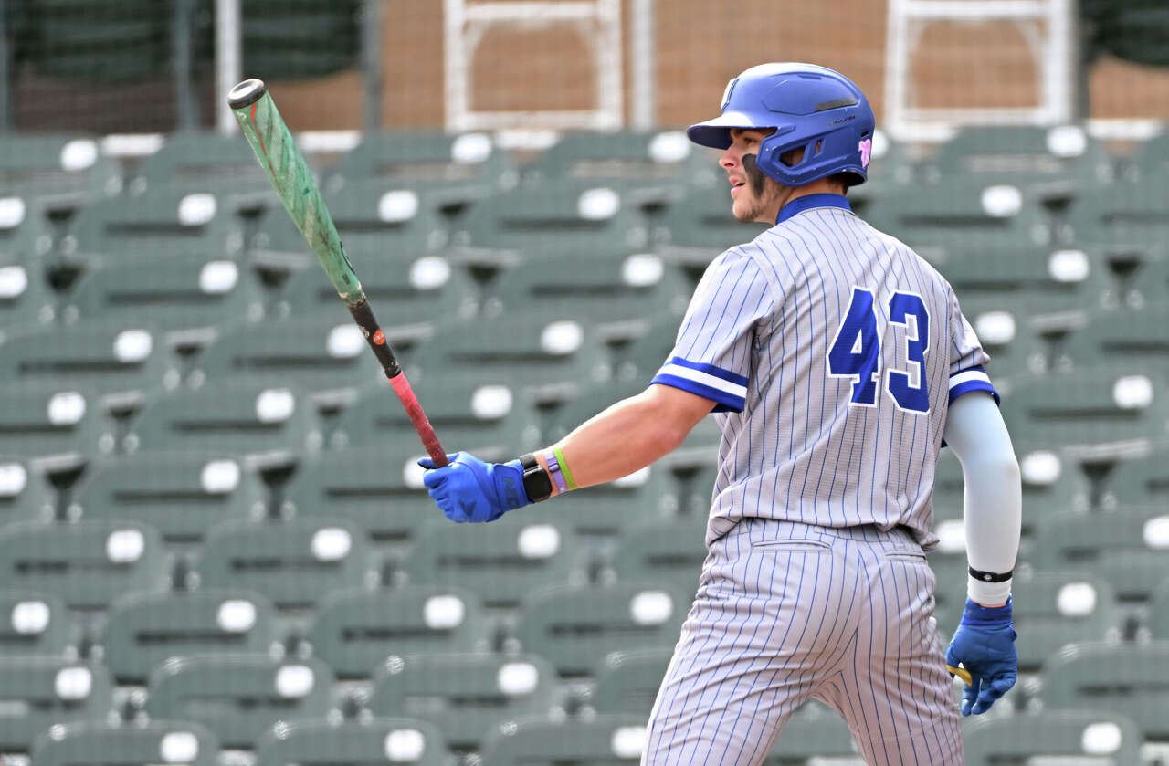 How Jim Schlossnagle is trying to make his Texas Longhorn baseball team bigger - and better<br>