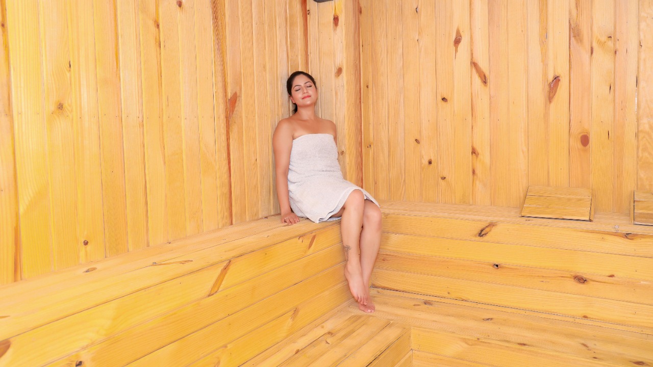 Daily sauna habit slashes dementia risk and supercharges your brain<br><br>