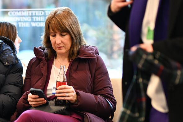 Rachel Reeves ordered to 'come clean' over fresh row - 'questions to ...