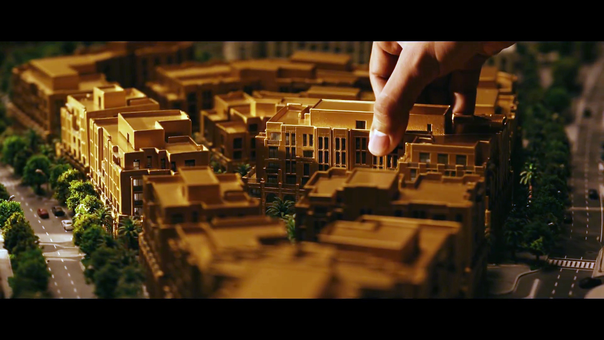 Dubai to construct world's first street made of gold