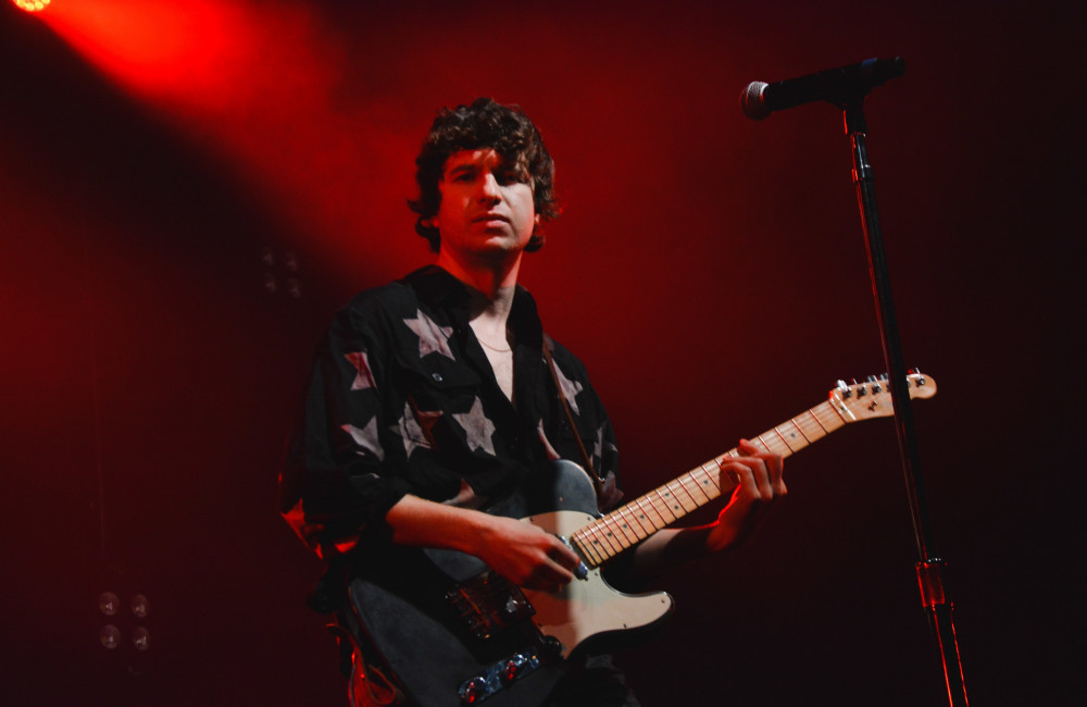 The Kooks' frontman discusses the lack of competition with Arctic Monkeys