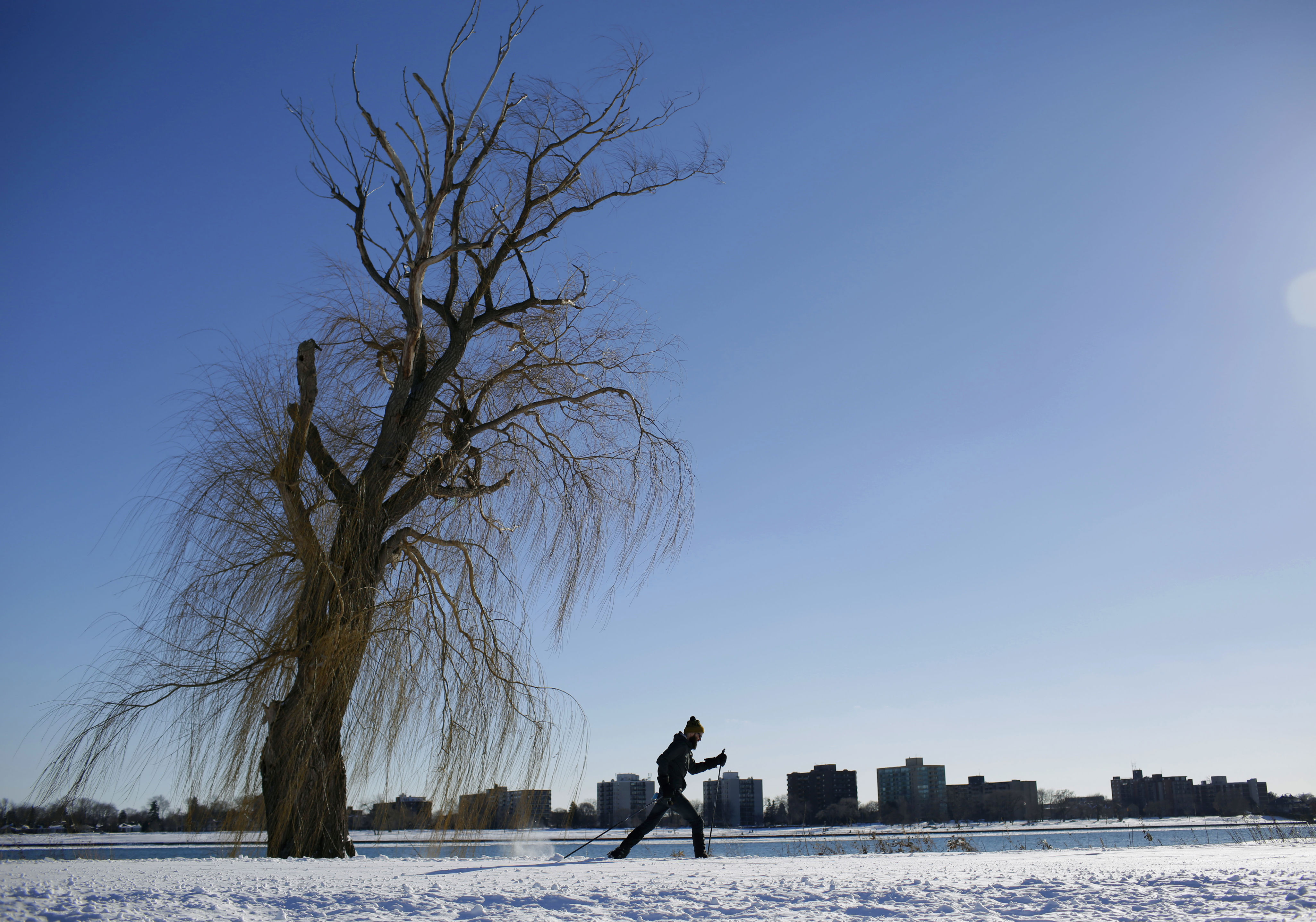 Winter storm warning as two feet of snow to strike: "Very difficult"