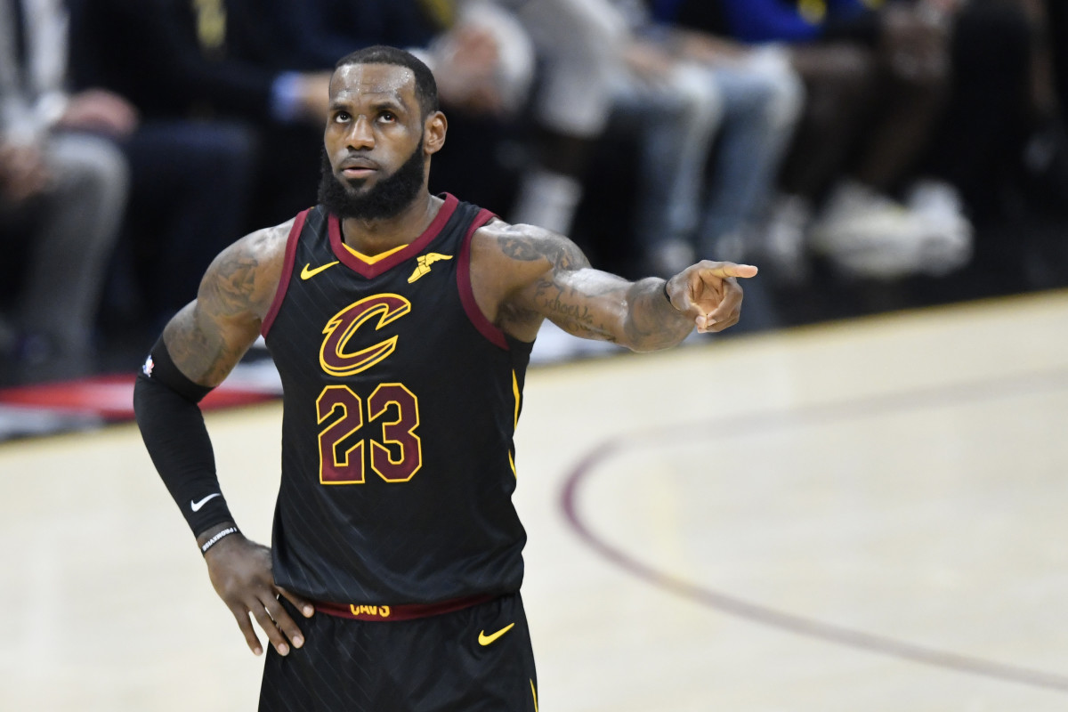 Cavaliers' Donovan Mitchell ties LeBron James' franchise record with 45 ...
