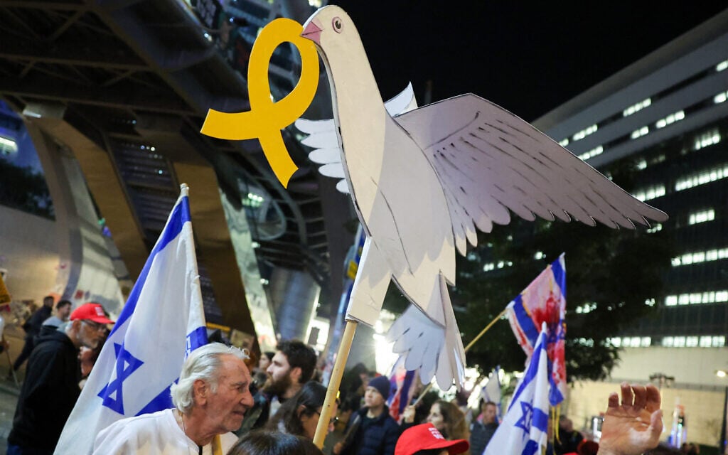 Jewish world sheds symbols of support, marking first day without ...
