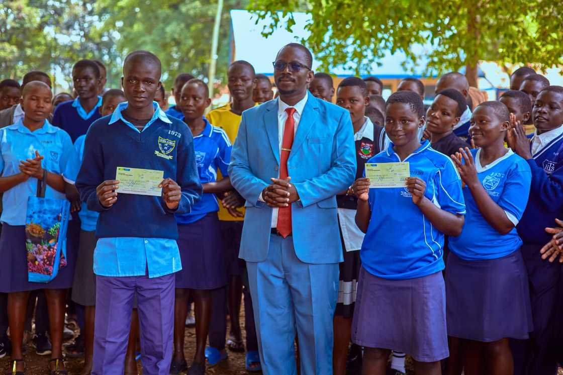 Migori MP aspirant shares motivation after sponsoring over 300 students ...