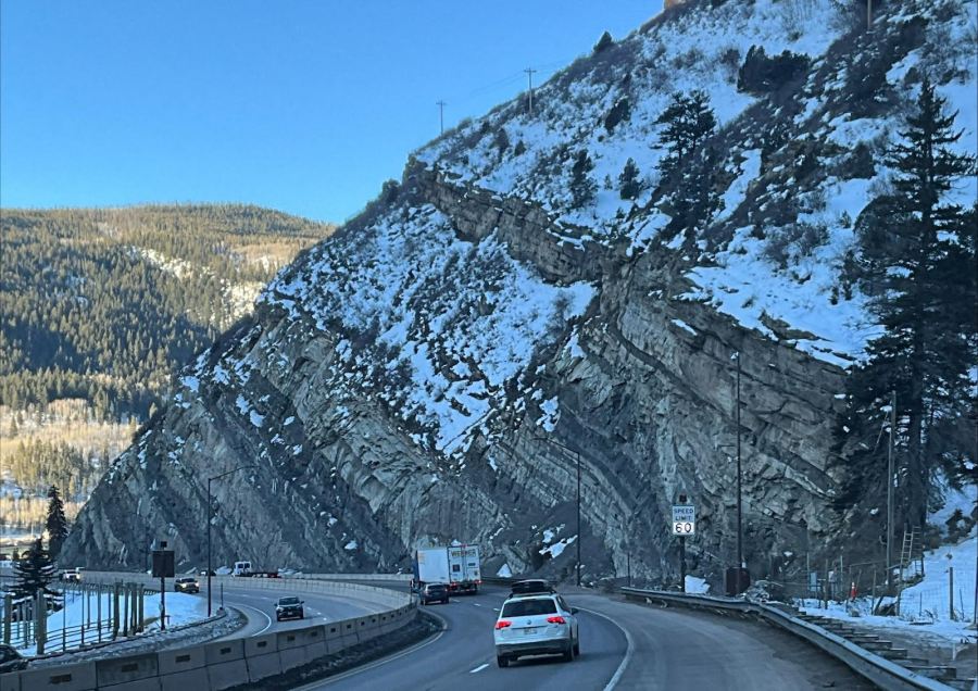 Speed limits change in real time on I-70 mountain corridor with new ...
