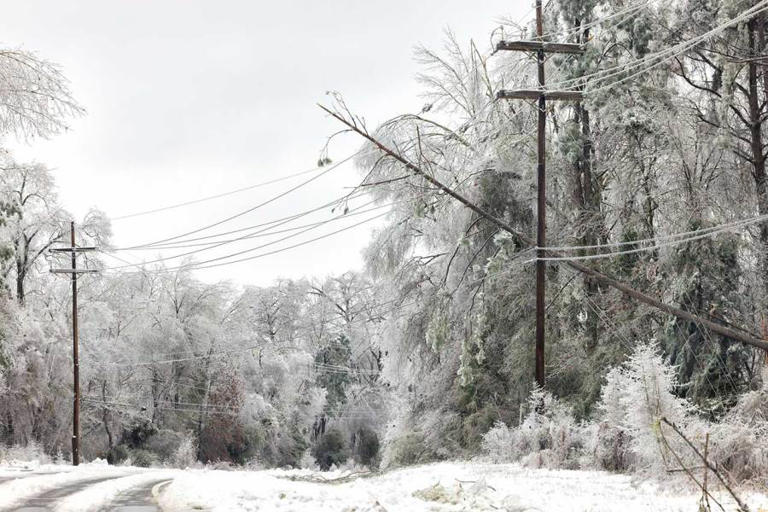 Entergy Mississippi outages down to 24K as crews work to restore power
