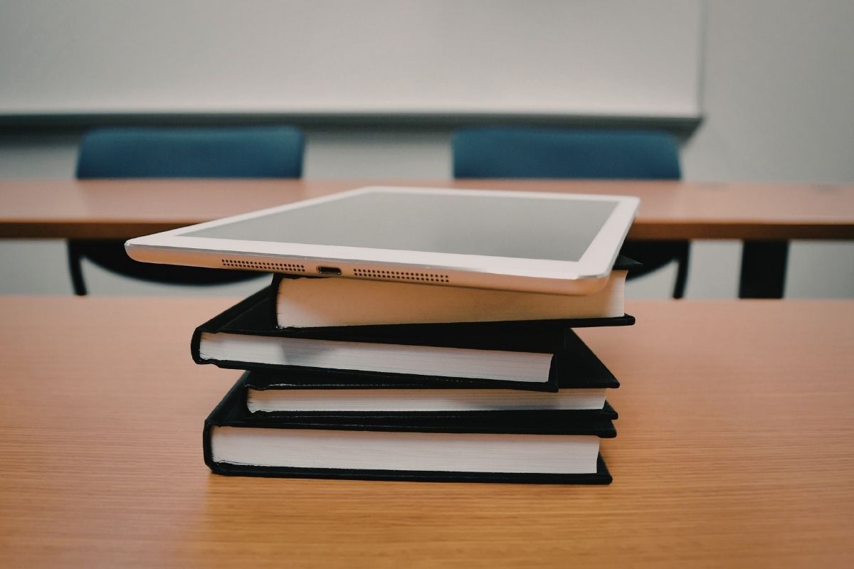 Mpumalanga education accused of wasting R200m on faulty school tablets