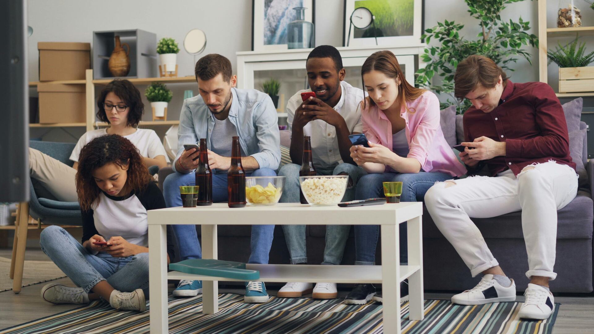 Francia busca prohibir redes sociales a menores de 15 años: qué dice la ...