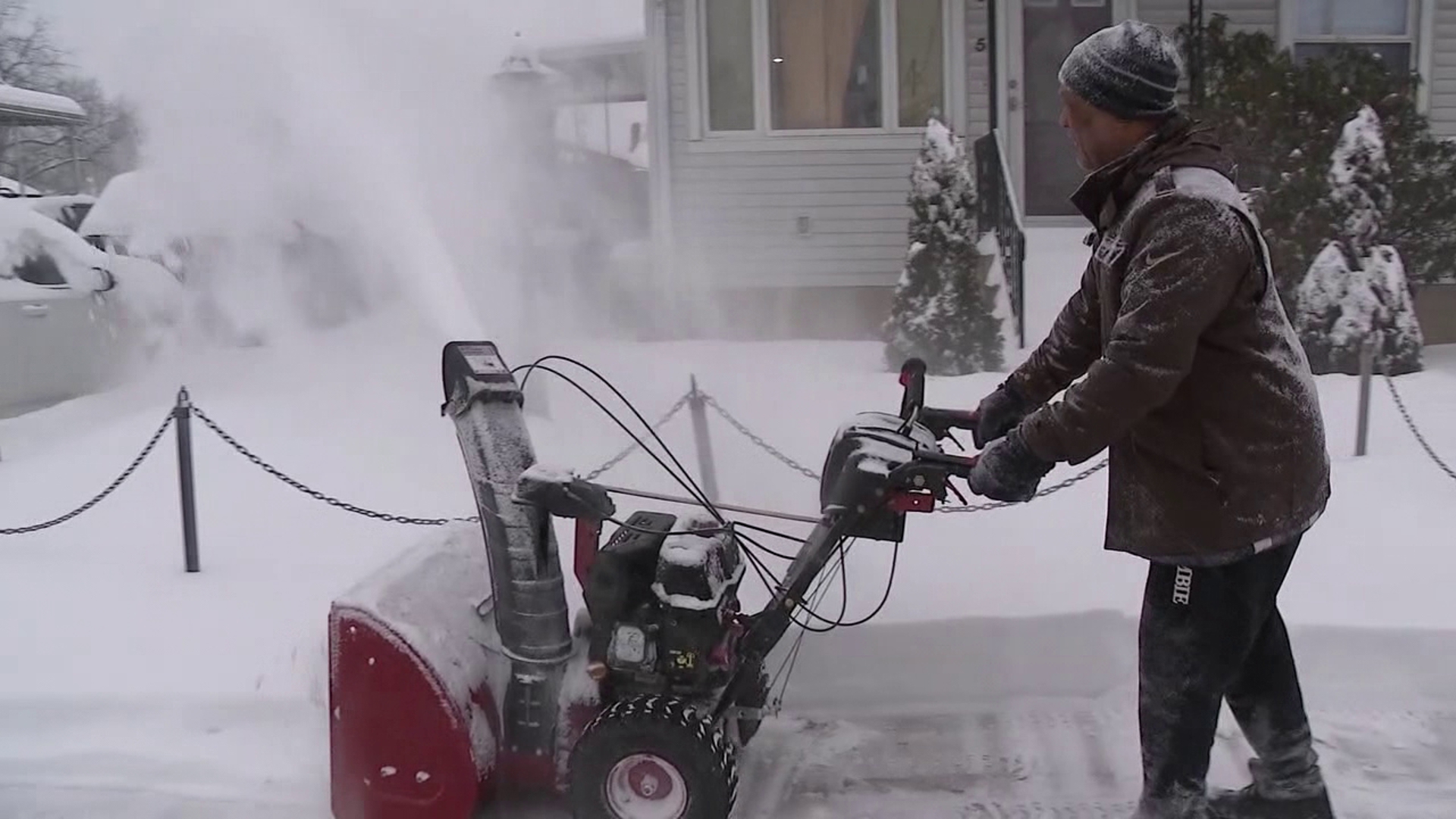 The science behind fluffy snow