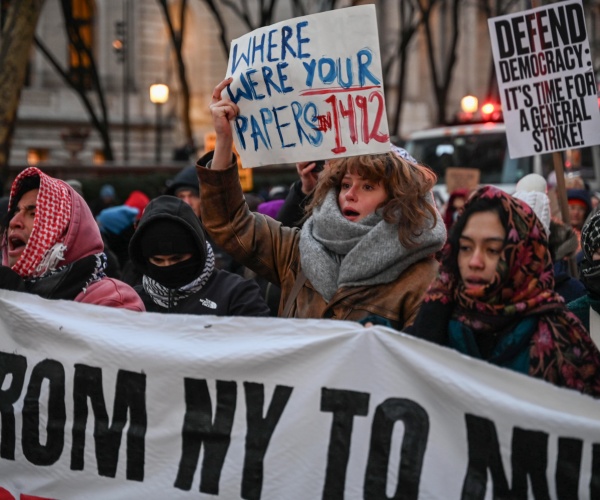 Dozens arrested after anti-ICE protest at NYC hotel<br><br>