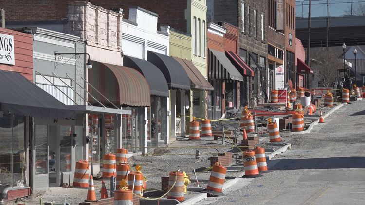 Weather pauses construction in historic downtown Clinton