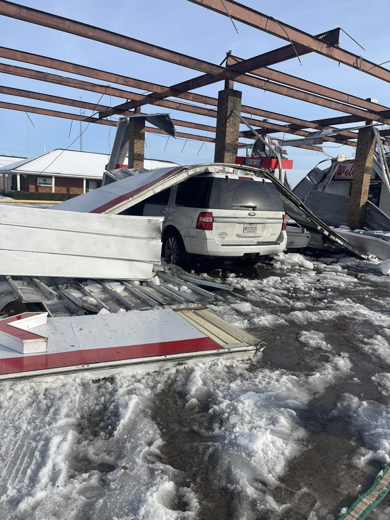 Over 10 injured after multiple gas station canopies collapse under ...