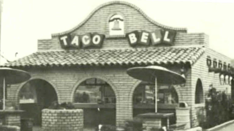 A one-of-a-kind Taco Bell shuts down after 60 years while the brand ...