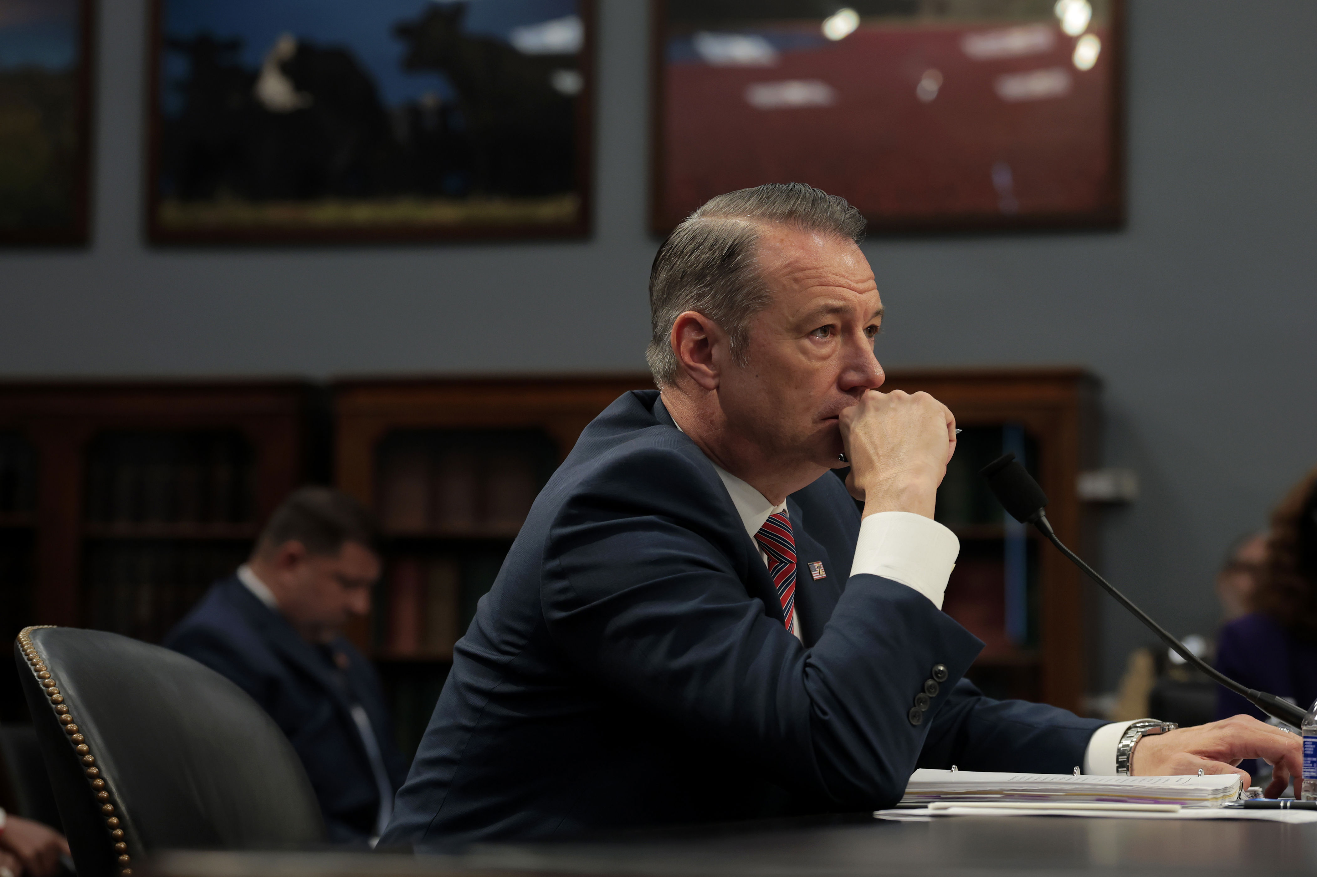 Minnesota’s chief judge, a veteran in conservative legal circles, takes on ICE<br><br>