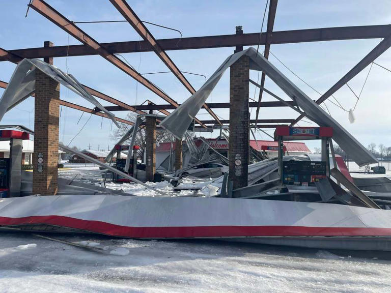 Gas station canopies collapse in Greenville, injuring 11