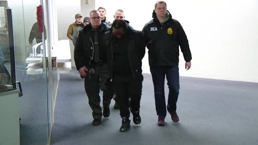 Cuyahoga County corrections officer facing federal drug charge