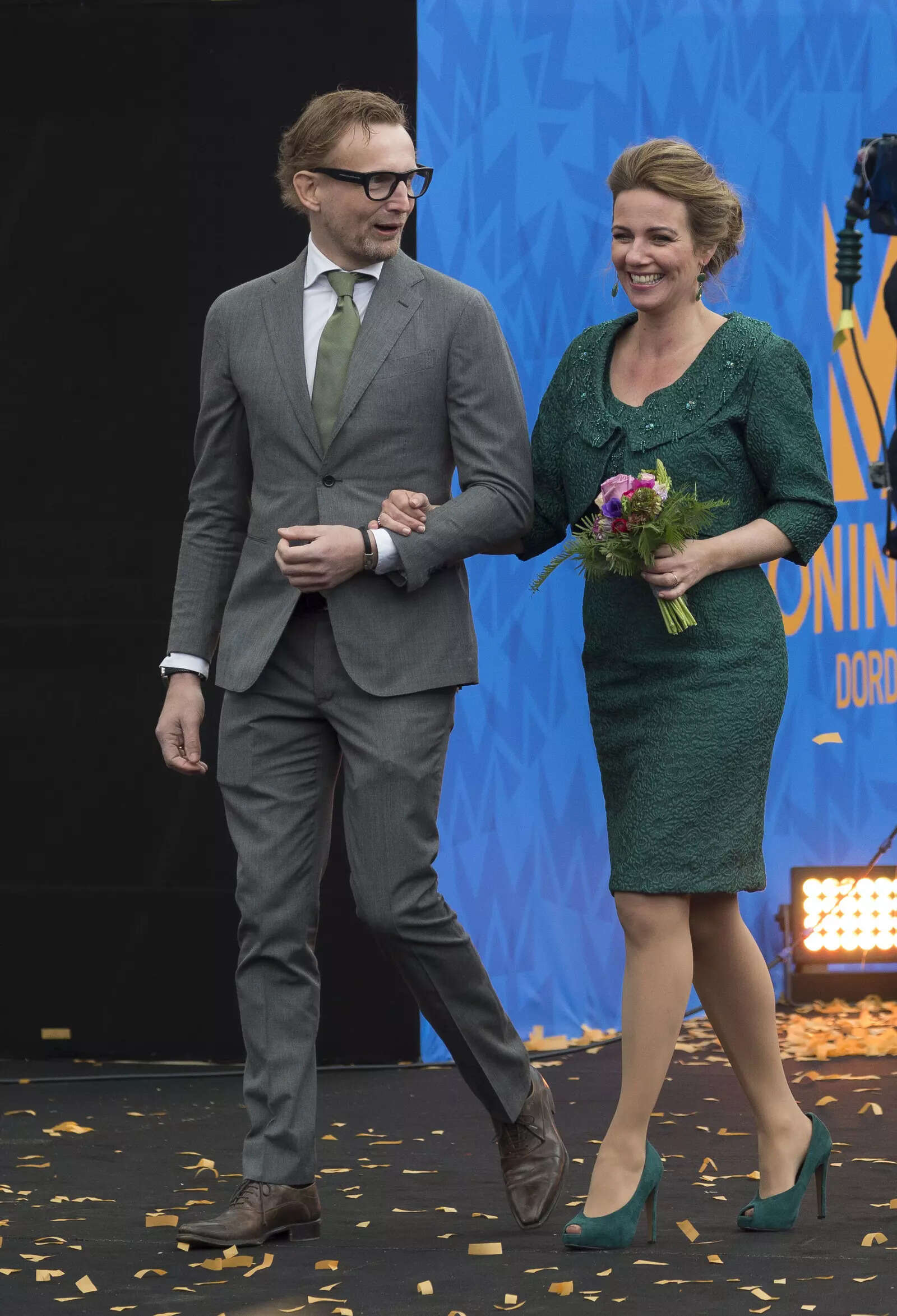 After 25 years of marriage and three children, a royal love story ends ...