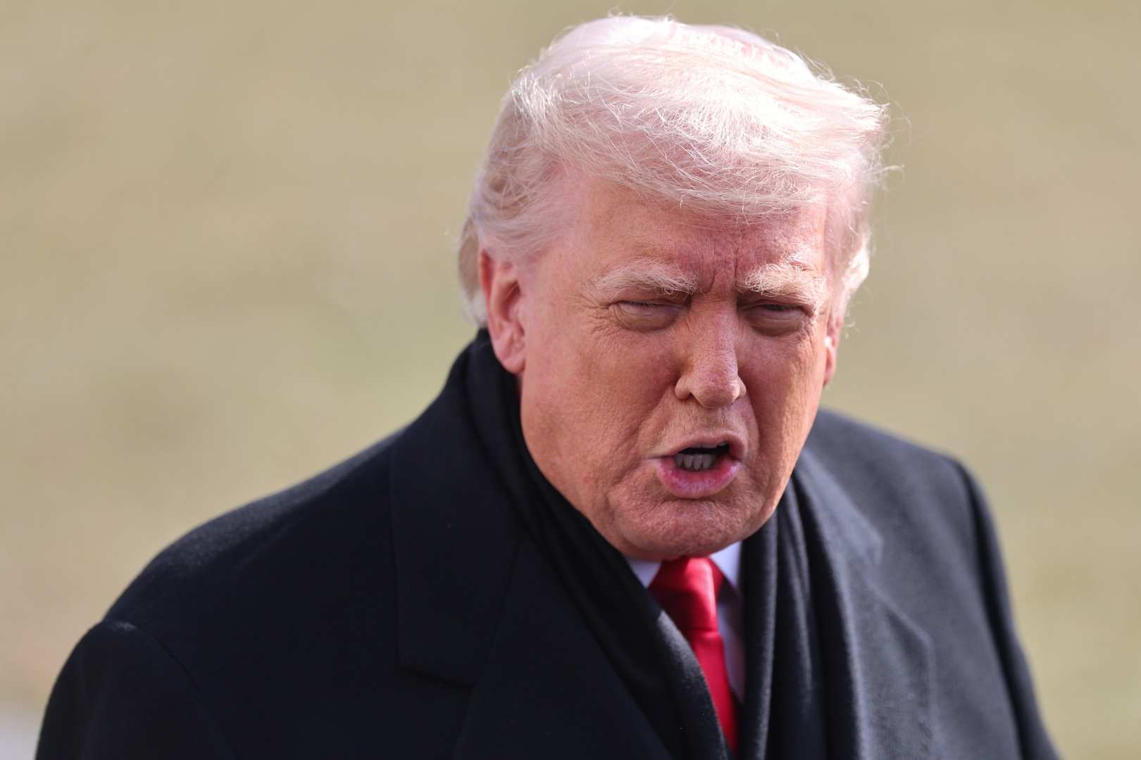 Trump promete una investigación 