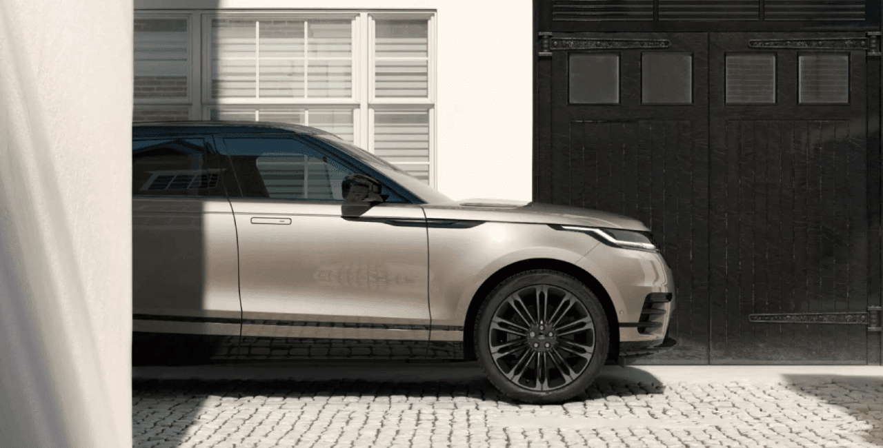 Range Rover bottled London—and the wealthy are lining up