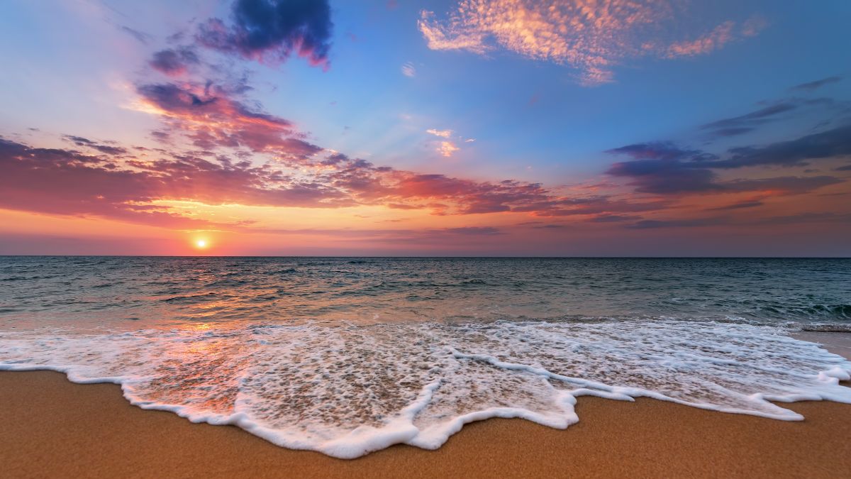 Which ocean has the maximum number of islands?