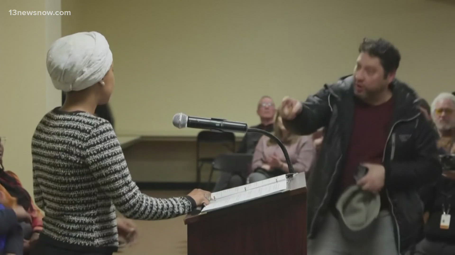 Man sprays unknown substance on Rep. Ilhan Omar during Minneapolis town ...