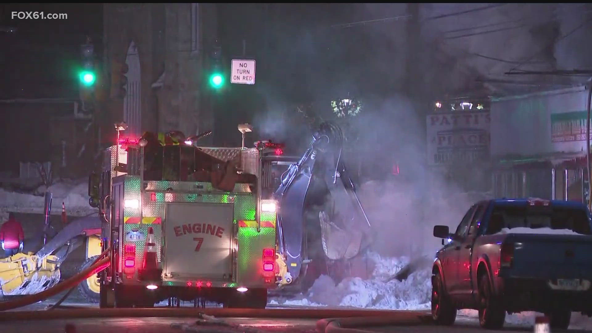Crews battle fire at Thomaston diner