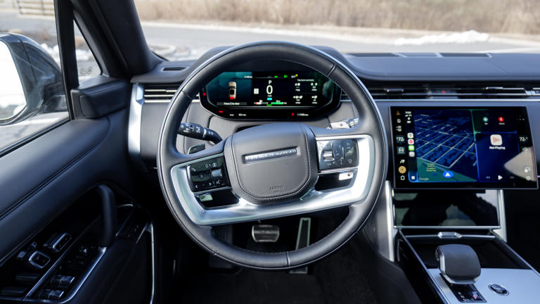 I drove the Range Rover L460 for a week — and it boasts a feature every ...