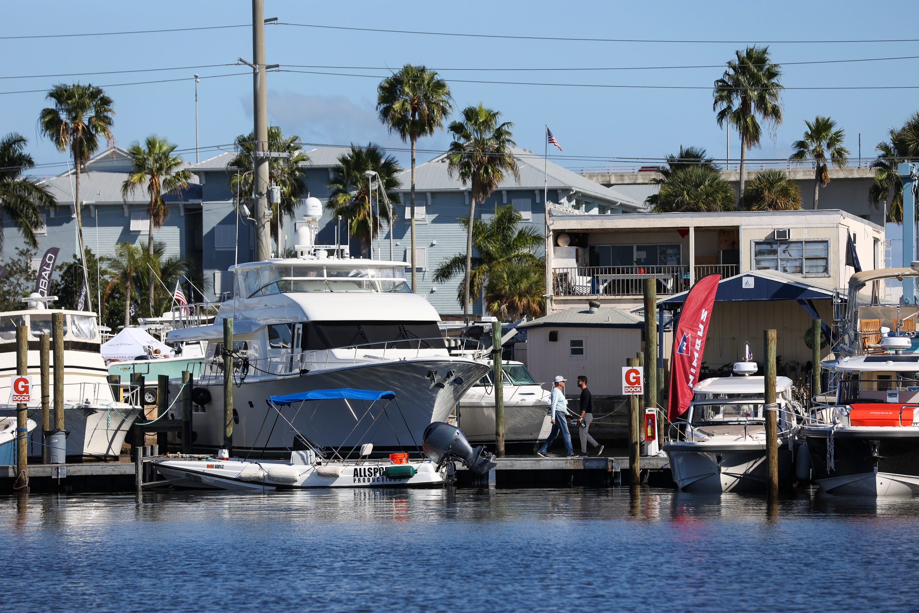Florida boat club closes, strands members with $4,000 initiation fees