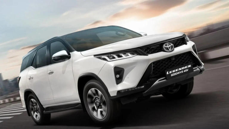 Toyota Fortuner Legender base variant explained - power, engine ...
