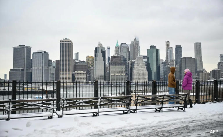 Bitter cold grips eastern US as winter storm deaths rise, power outages ...