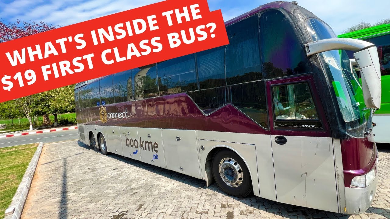 I took a $19 first-class bus across Pakistan! 🚍