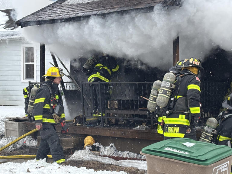 Cats killed, family displaced in Columbus house fire