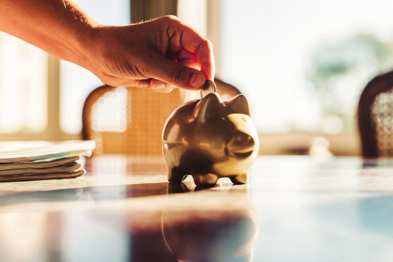 Easy-access savings vs regular savings