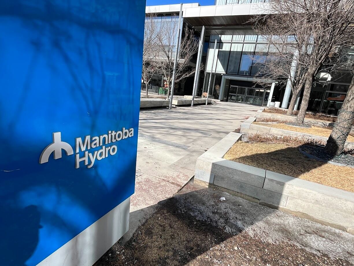 Manitoba Hydro HQ under lockdown after assault in downtown Winnipeg ...