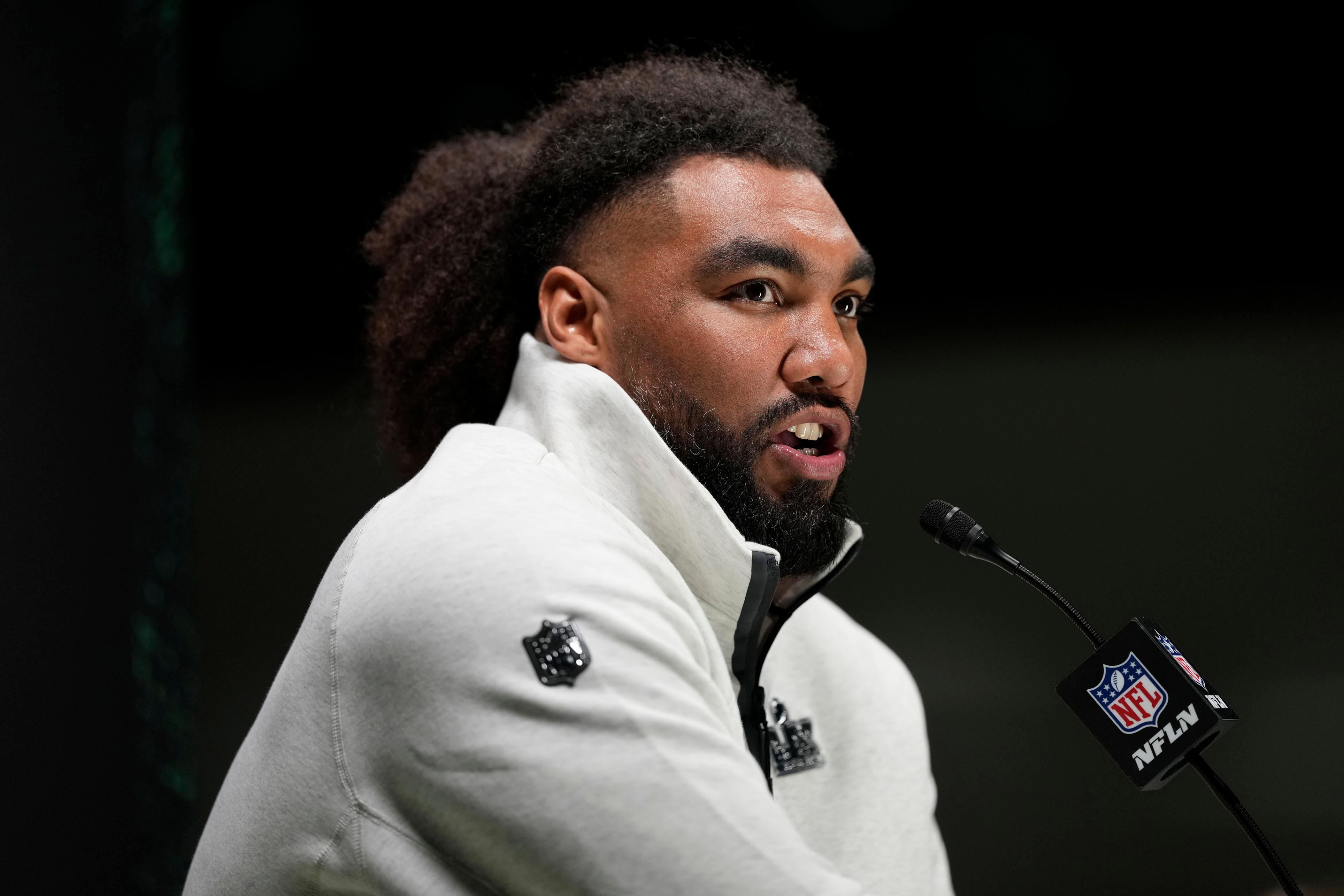 Seahawks DT Leonard Williams posts cryptic message on social media