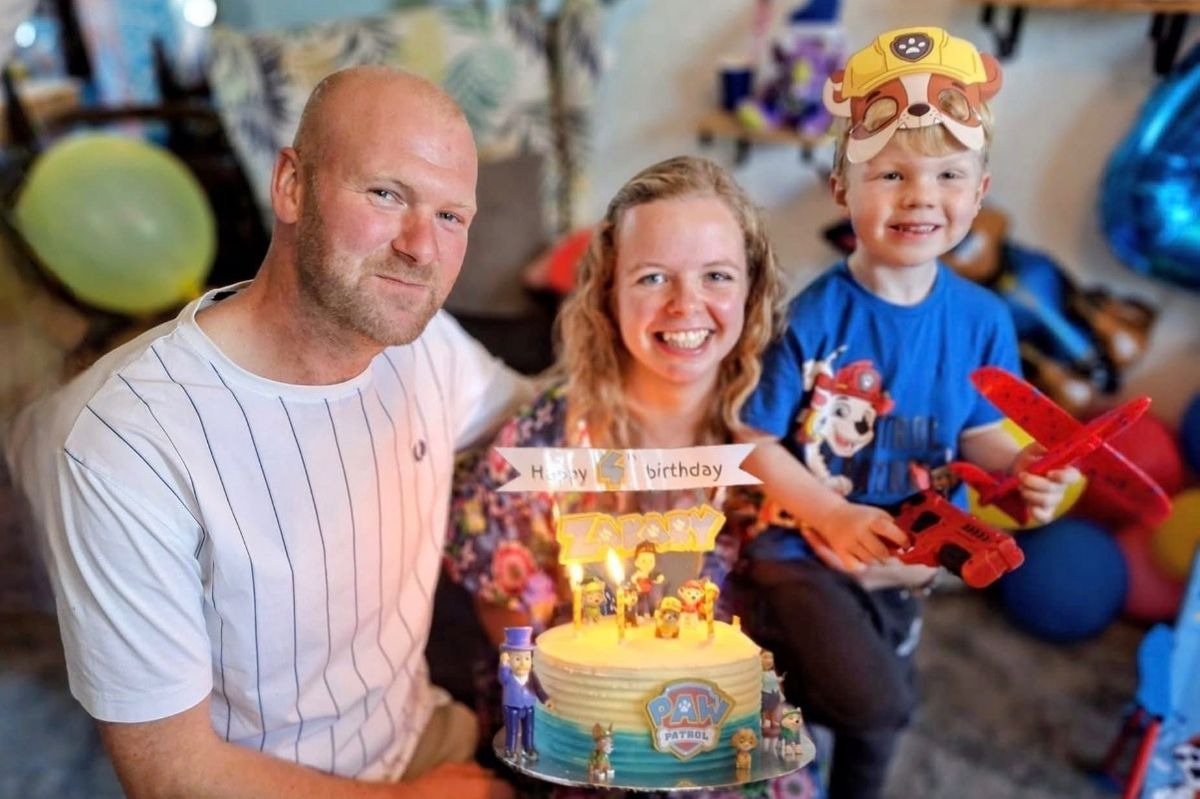 Mum, 35, dies after suffering heart attack while working at Next<br><br>