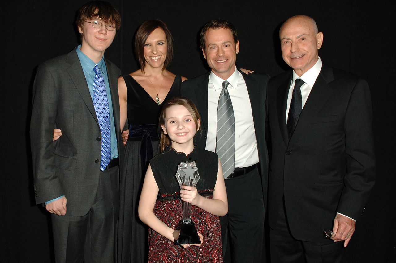 (Left-right:) Paul Dano, Toni Collette, Abigail Breslin, Greg Kinnear and Alan Arkin in 2007 M. Caulfield/WireImage