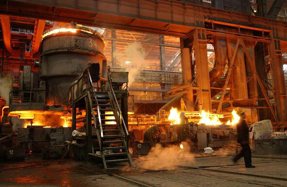 Russia economy meltdown as top steelmaker's profit margin plunges to 16 ...