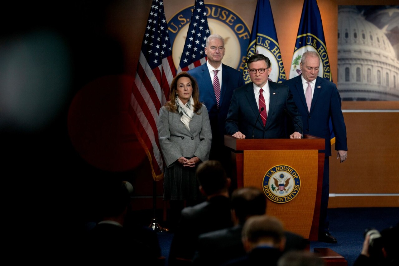 House approves measure to end partial government shutdown